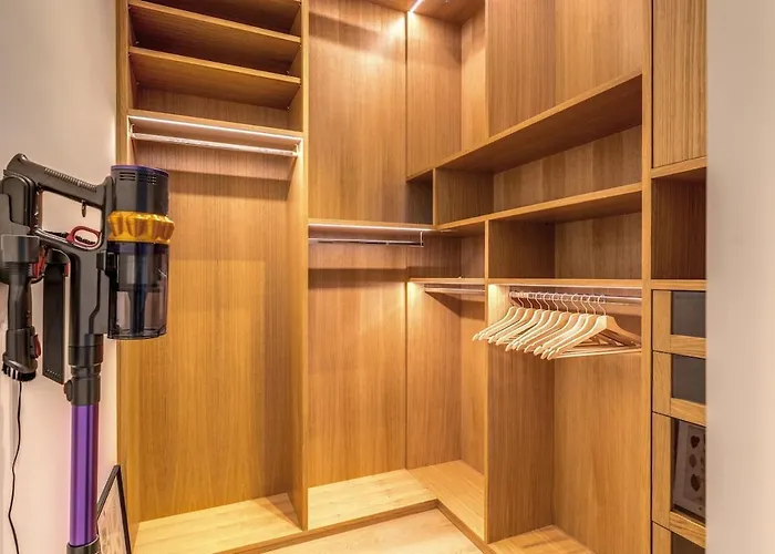2 Bedroom Flaminio Vignola Апартаменты Рим